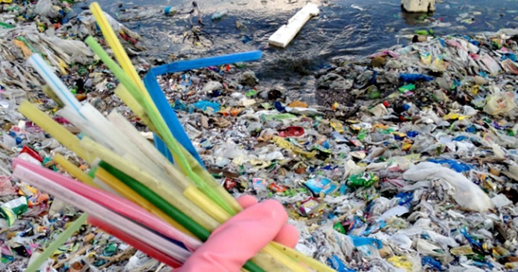 plastic-pollution-greenpeace-1024×538